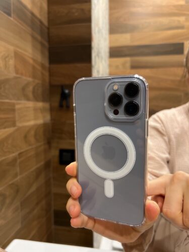 iPhone Magsafe tok photo review